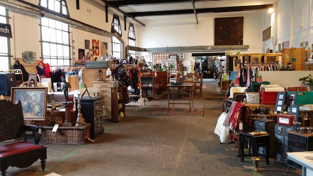 Inside The Kelham Flea.
