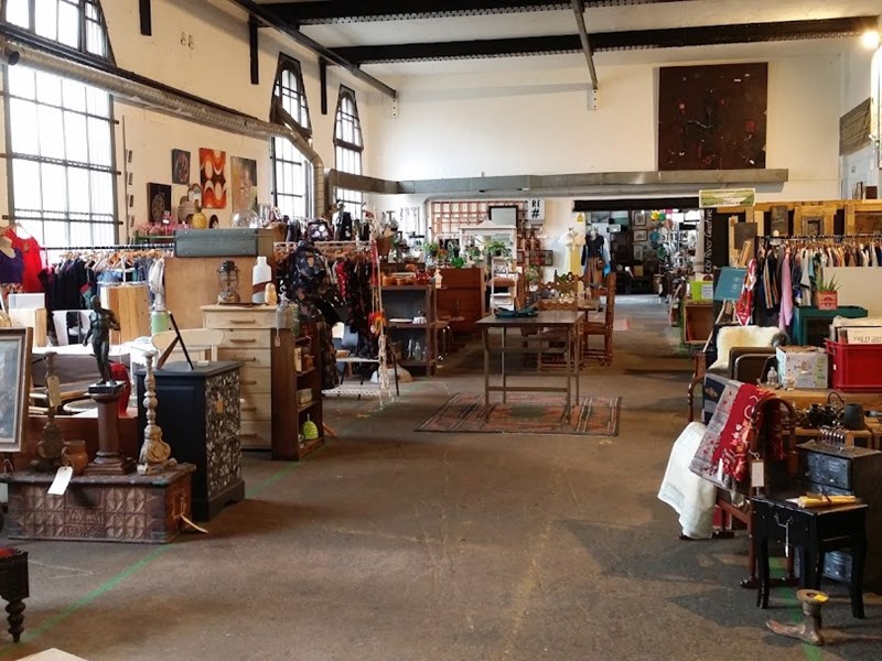 Inside The Kelham Flea.