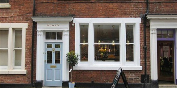 The exterior of VeroGusto.