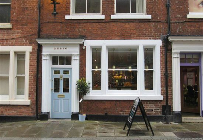 The exterior of VeroGusto.