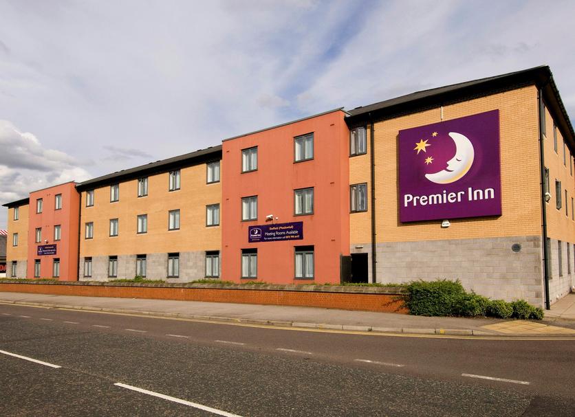 Premier Inn Meadowhall – exterior view of the hotel building.
