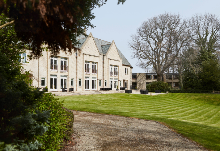 Mercure Kenwood Hall Hotel & Spa