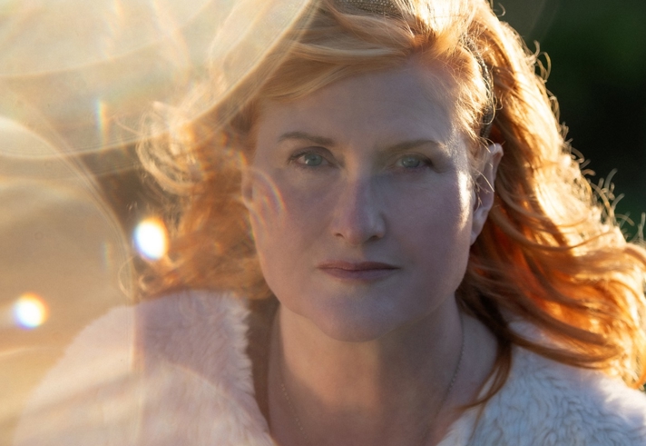 A headshot of Eddi Reader.