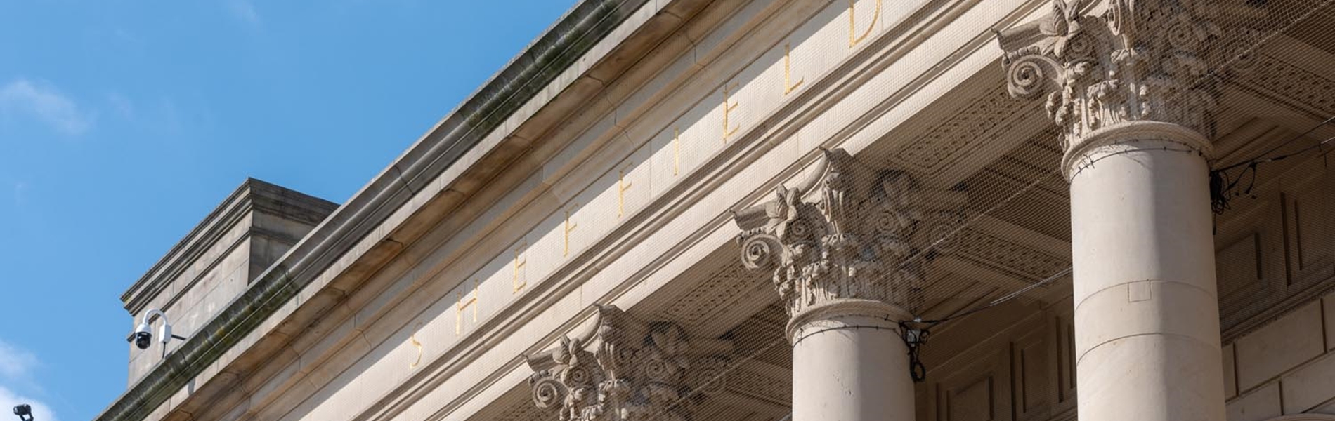 The exterior of the Sheffield City Hall.