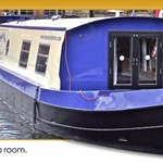 Houseboat Hotel Sheffield – exterior view of the narrowboat accommodation