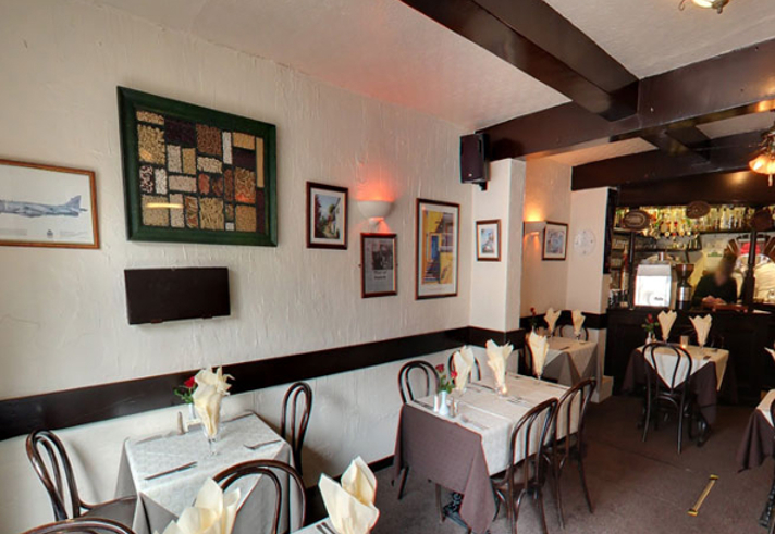 Interior of Piccolos.