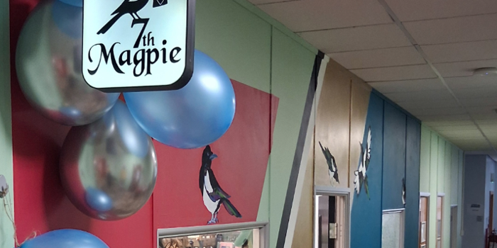 Entrance to the 7th Magpie shop.