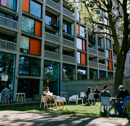 Exterior of coffee shop & bistro South Street Kitchen at Park Hill 