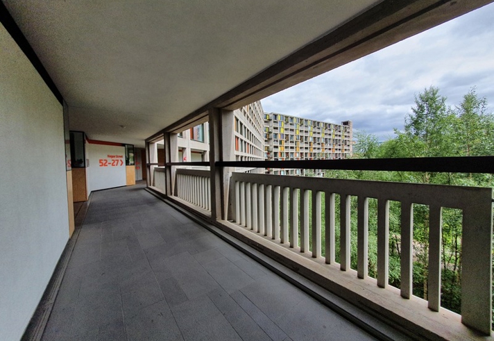 An external access decks (known as Streets in the Sky) at Park Hill.