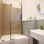 An en suite bathroom at  JÖRO Oughtibridge Mill..