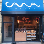 Exterior shot of La Croissanteria by Cawa