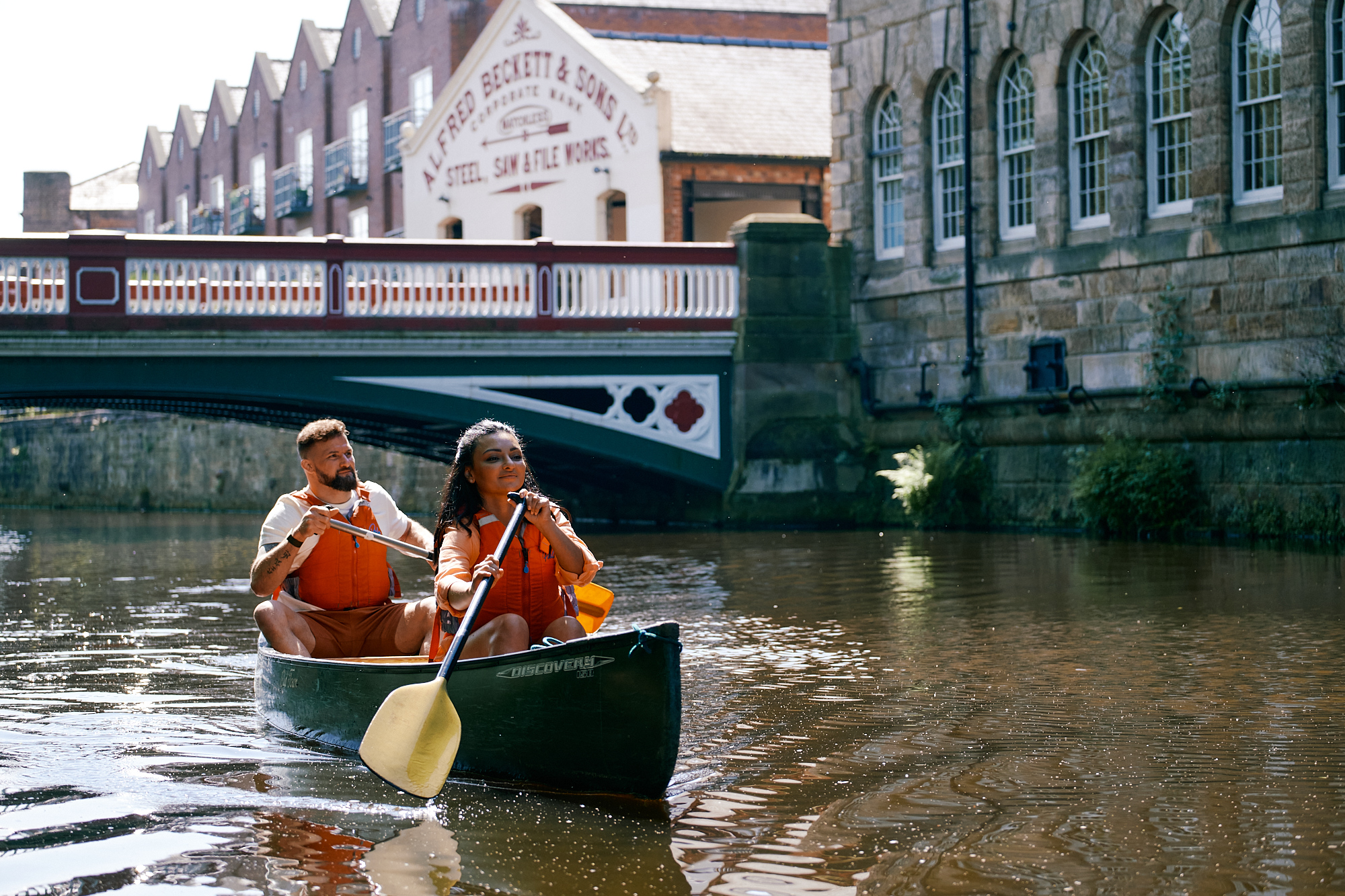 Couple kayaking on the River Don at Kelham Island 