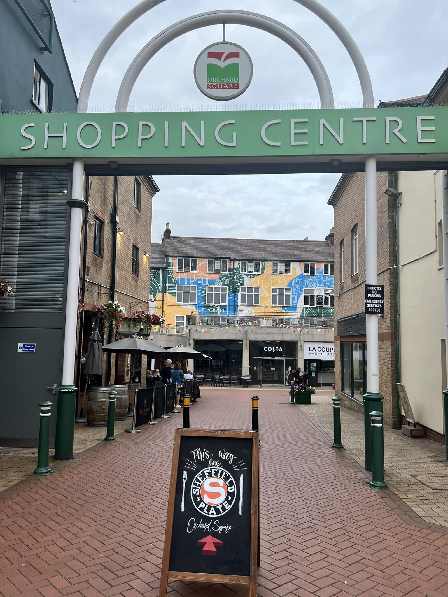 The entrance to Orchard Square.