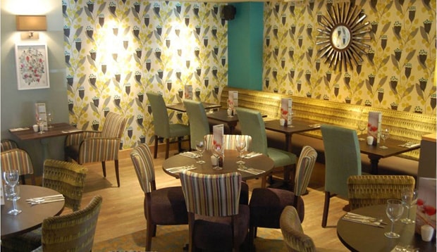 Premier Inn – restaurant with soft seating area for casual dining.