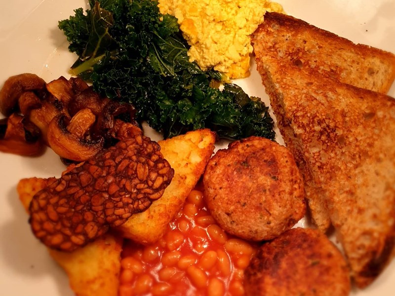 Breakfast at the Dana Cafe.